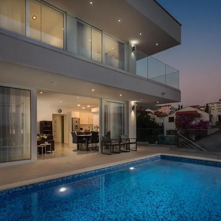 Z&z Villa